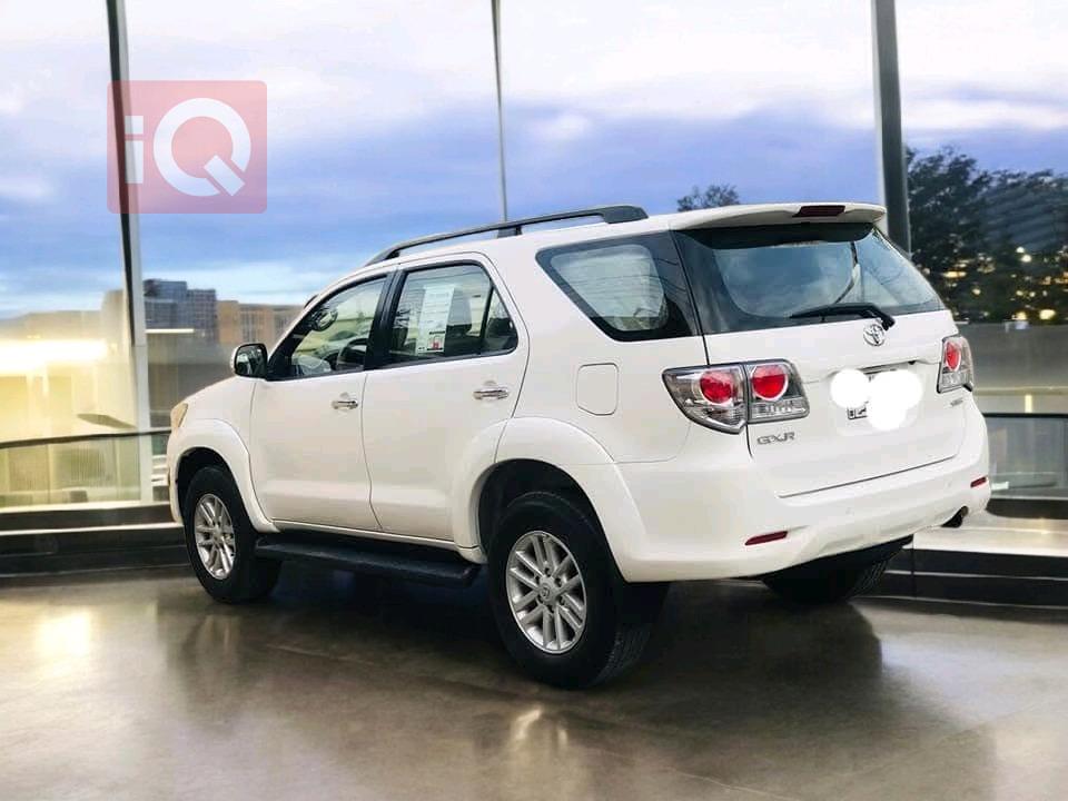 تۆیۆتا فۆرچێنەر